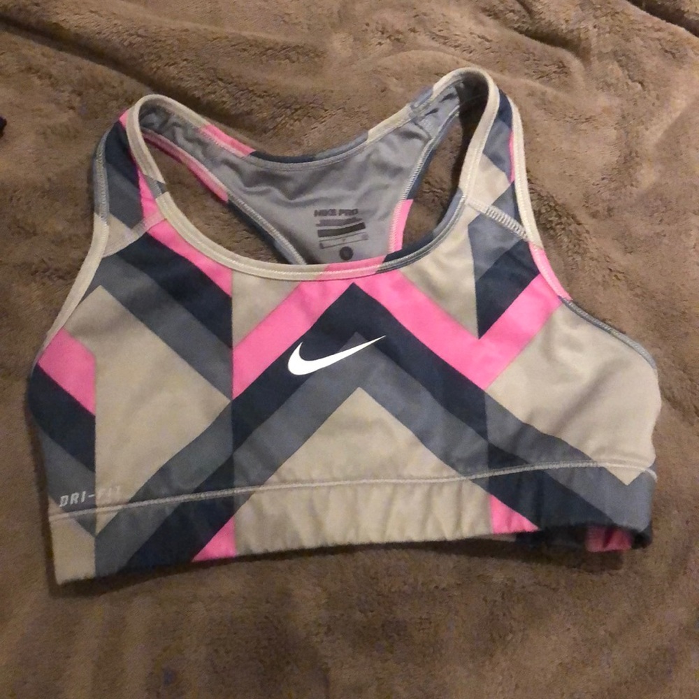 Nike pro sports bra